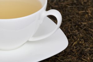 Warm lemon water to boost your health all day long