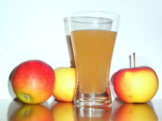 Raw, unfiltered apple juice is a useful way to support the gallbladder.